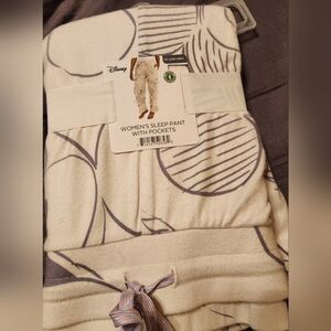 Womens plus size sleep pants, winter white with mickey mouse 3x